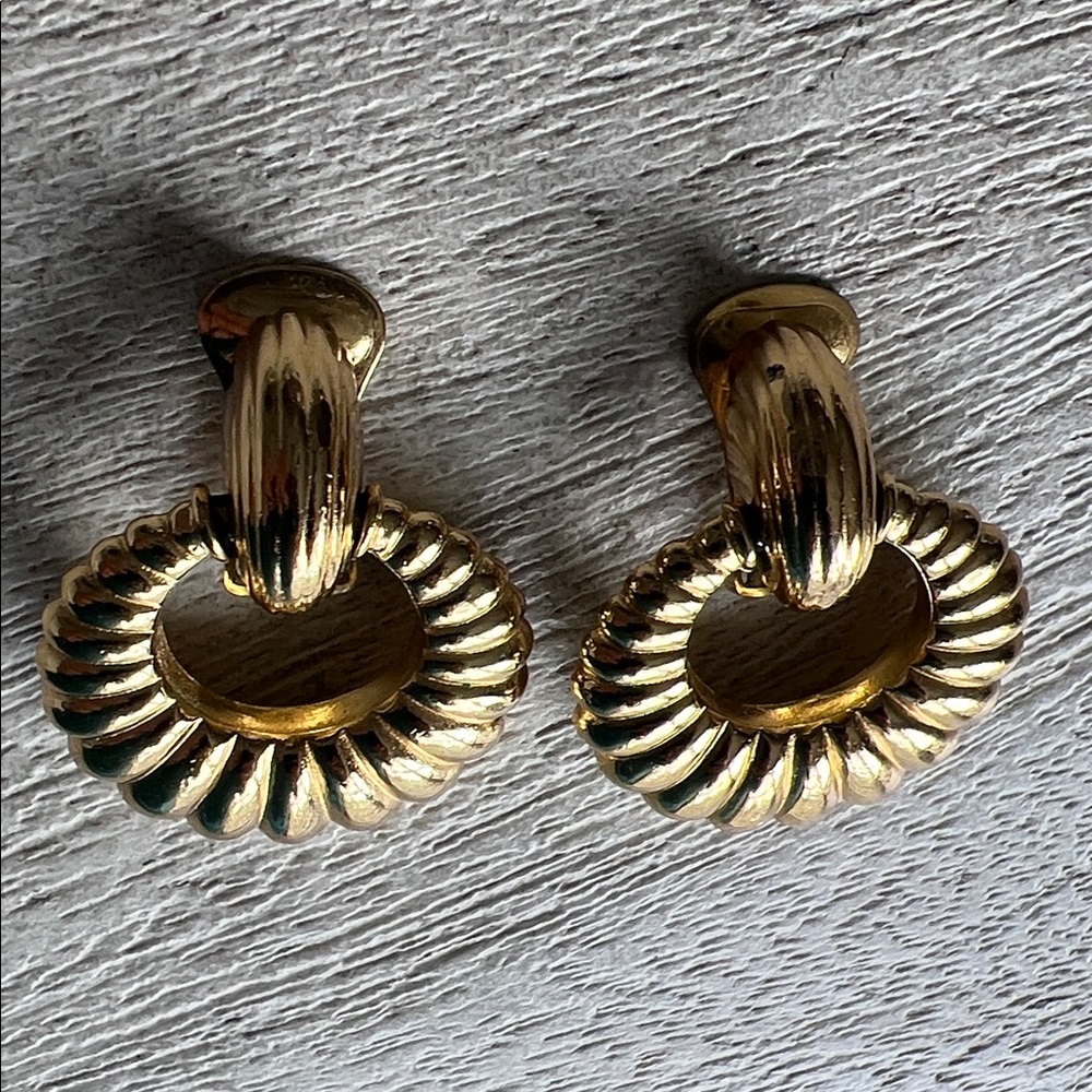 Christian Dior Vintage Gold Plater Door Knocker Clip on Earrings - Picture 4 of 7